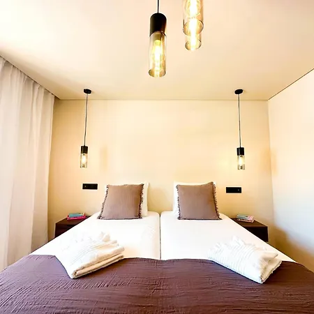 דירה Oura Modern Poolside By Becherish אלבופיירה