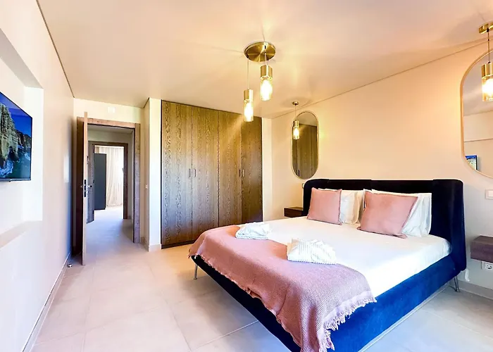 Oura Modern Poolside By Becherish Apartman Albufeira