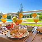 Oura Modern Poolside By Becherish Albufeira